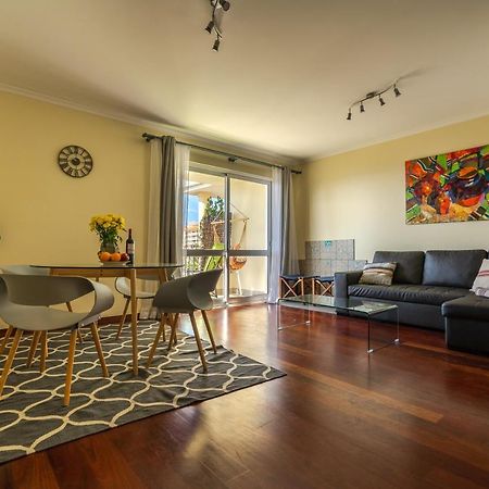 Ocean Breeze Apartment คานีโซ ภายนอก รูปภาพ